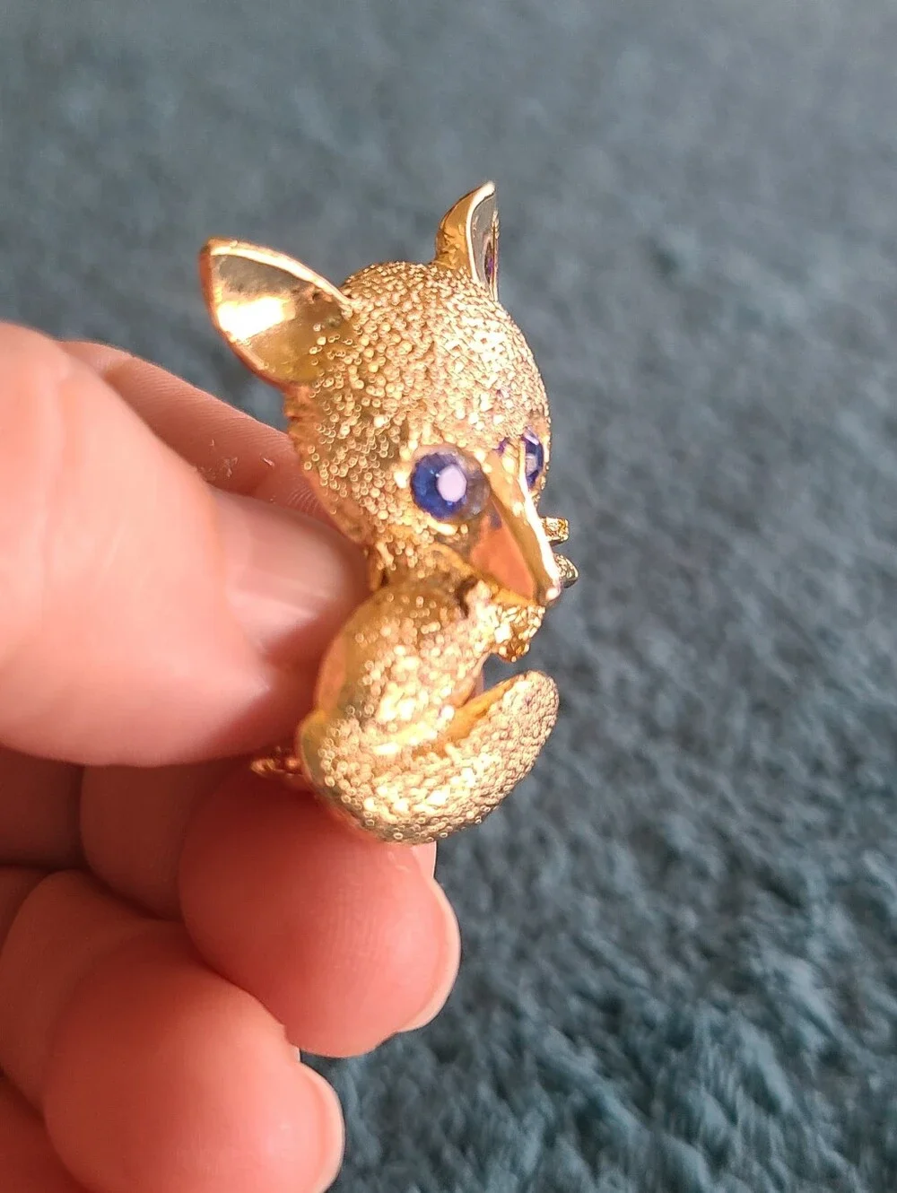 Vintage Goldtone Fox Brooch with Blue Crystal Eyes